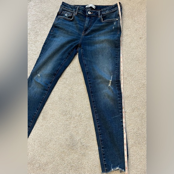 Zara Dark Blue Skinny Jeans with light distressing size 10, new without tags - Picture 3 of 7